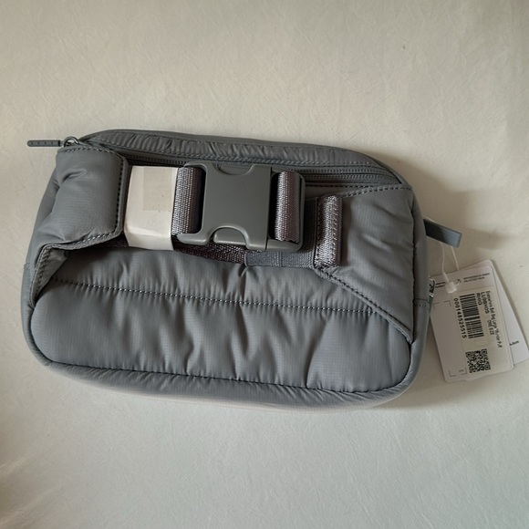 NWT Lululemon Large Everywhere Belt Bg 2L - Picture 8 of 9